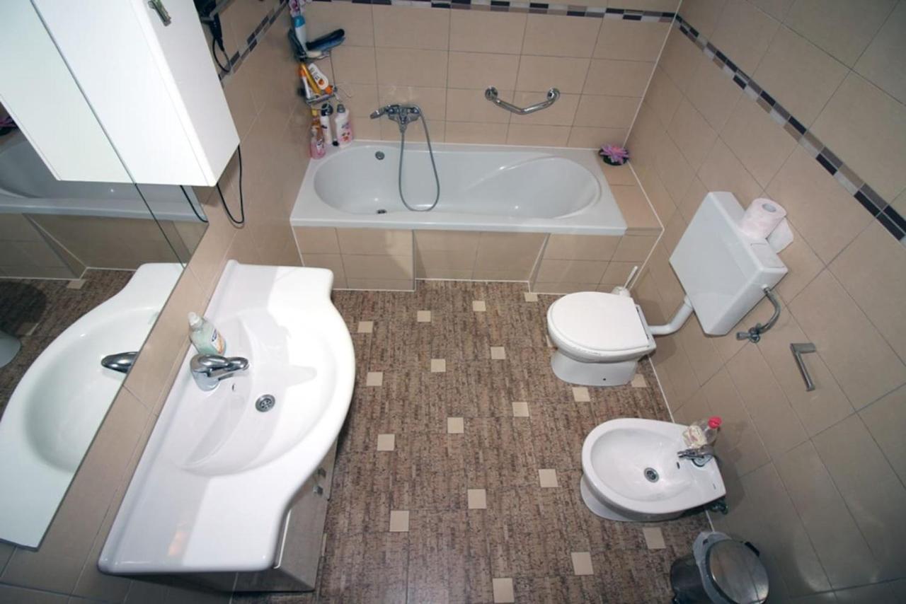4 Bedroom Apartment In Тисно Екстер'єр фото