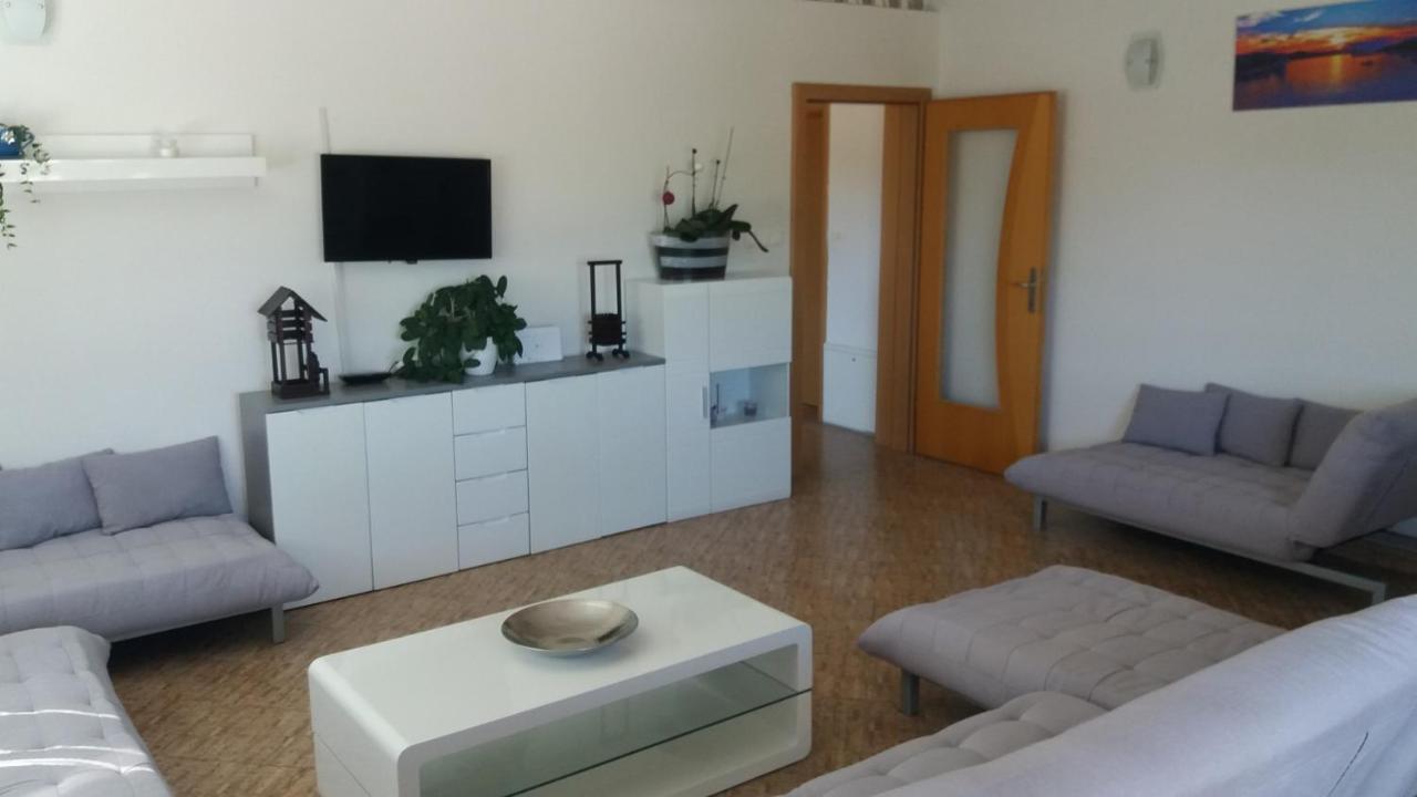 4 Bedroom Apartment In Тисно Екстер'єр фото