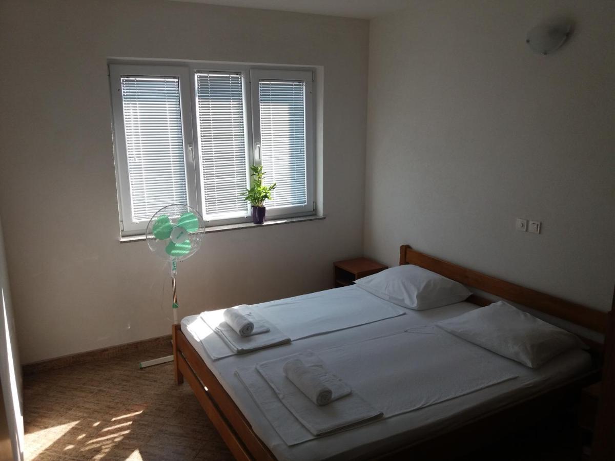 4 Bedroom Apartment In Тисно Екстер'єр фото